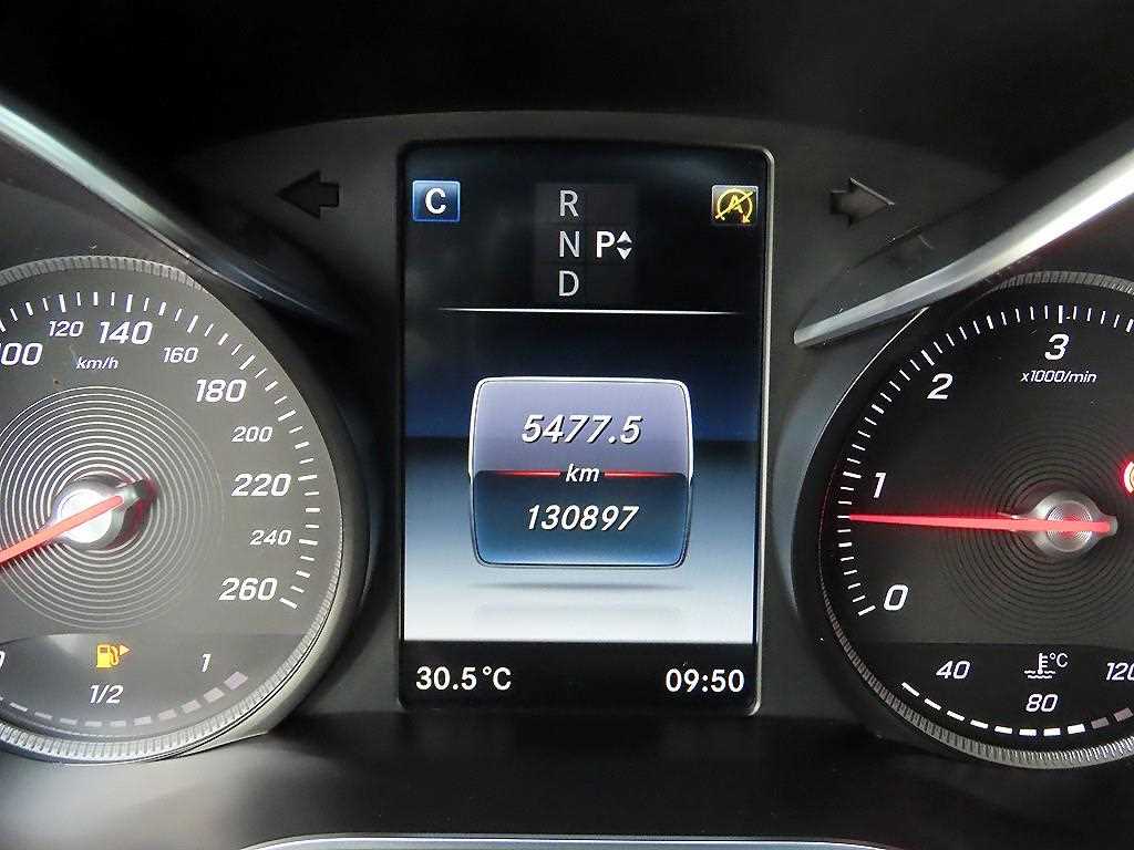 Mercedes-Benz GLC-Class — photo 09