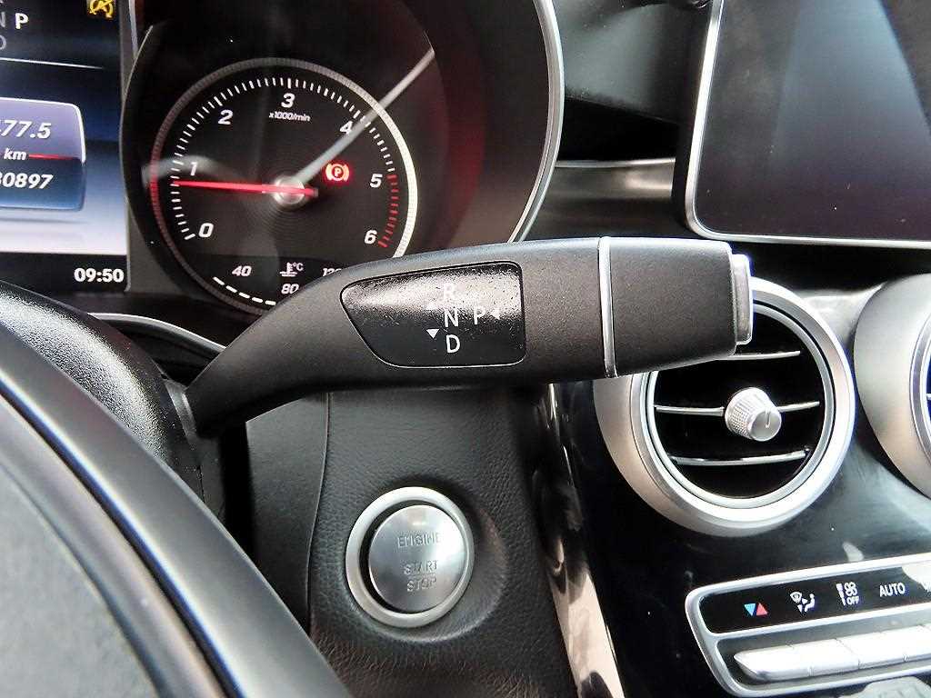 Mercedes-Benz GLC-Class — photo 10