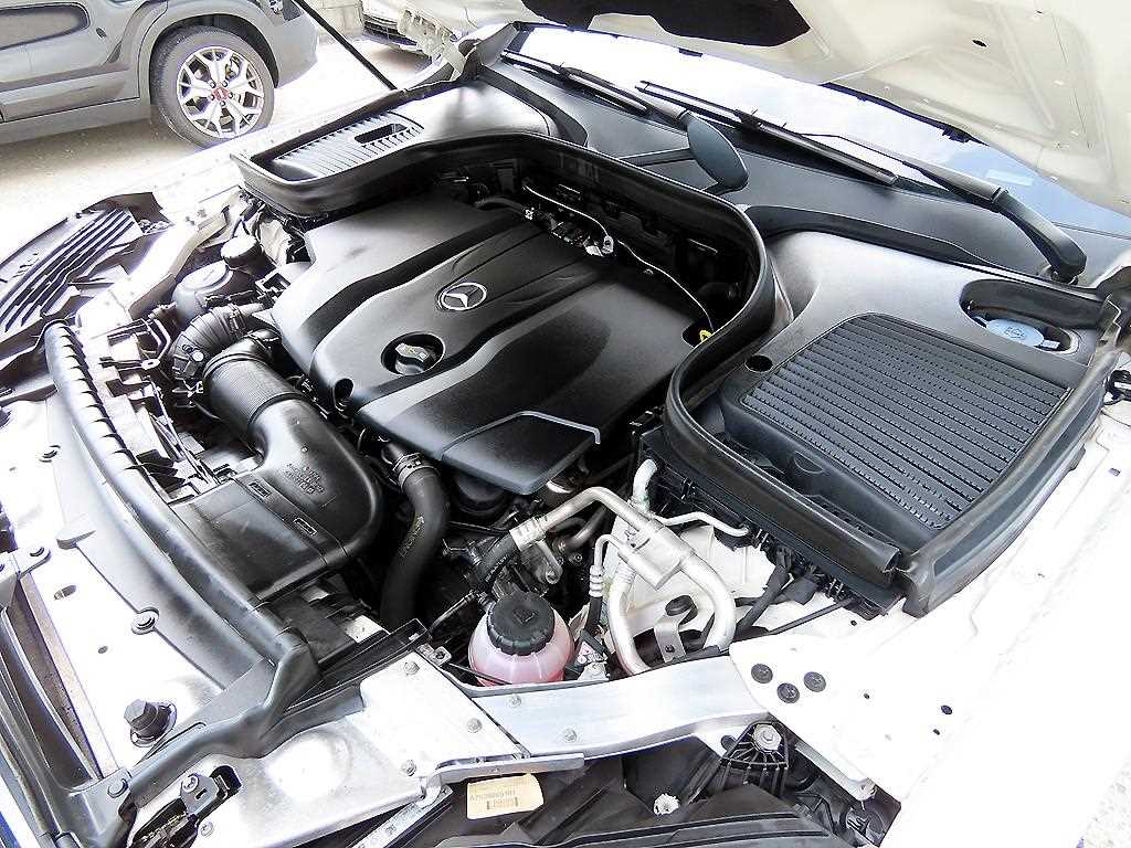 Mercedes-Benz GLC-Class — photo 19
