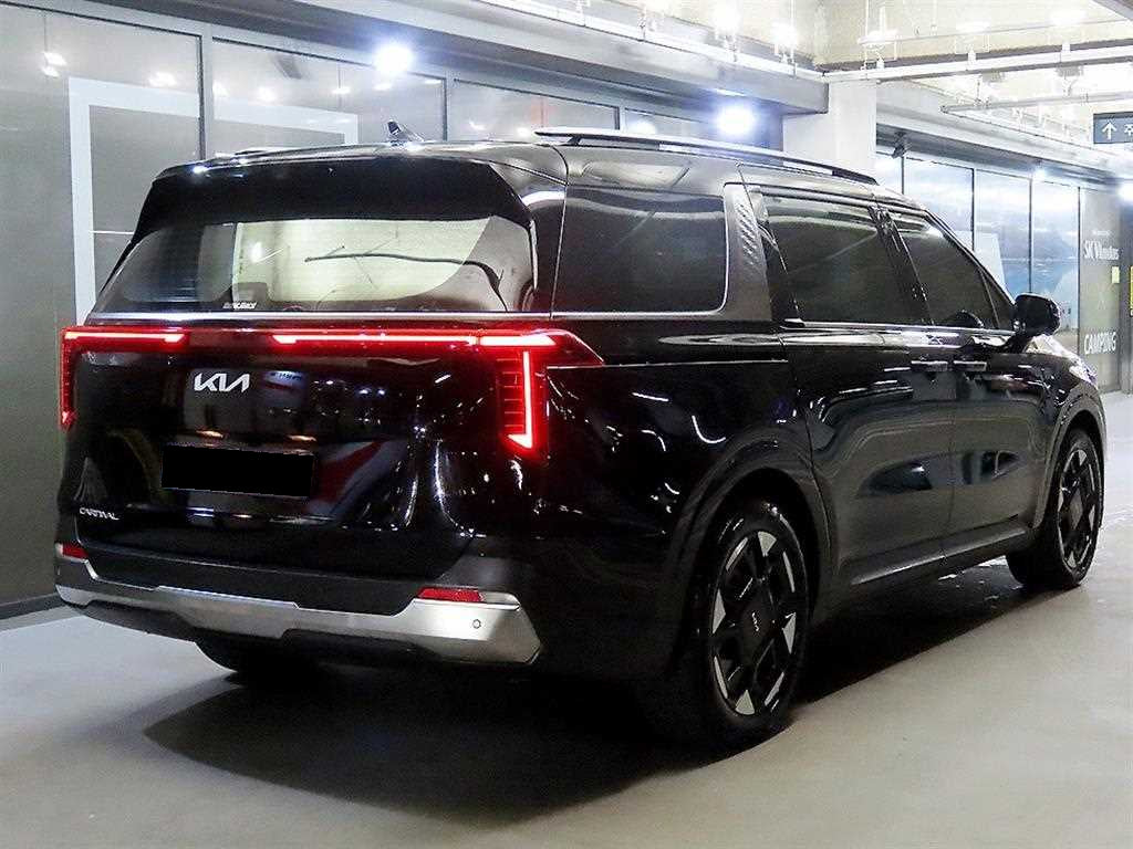 Kia Carnival — photo 04