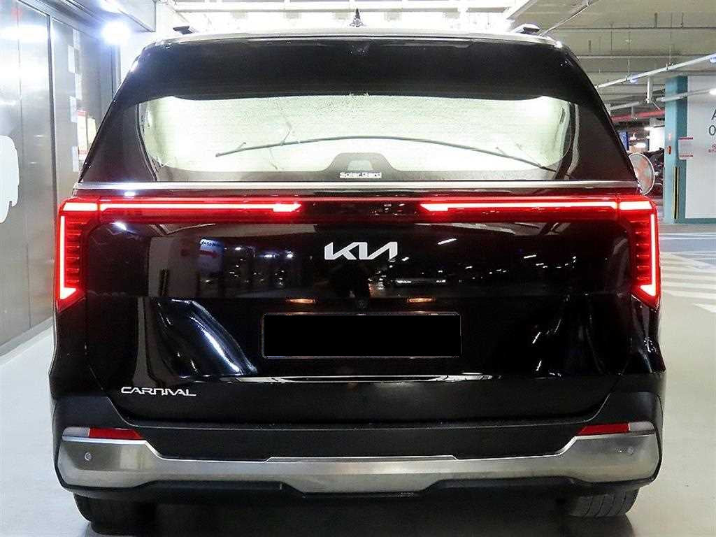 Kia Carnival — photo 05