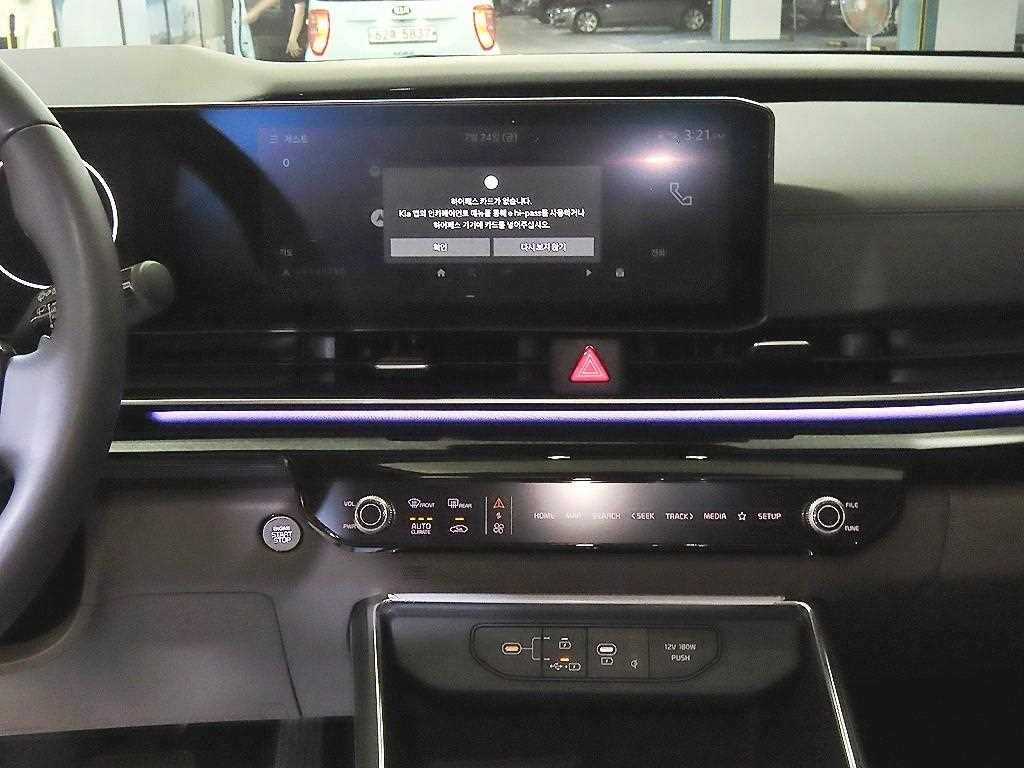 Kia Carnival — photo 11