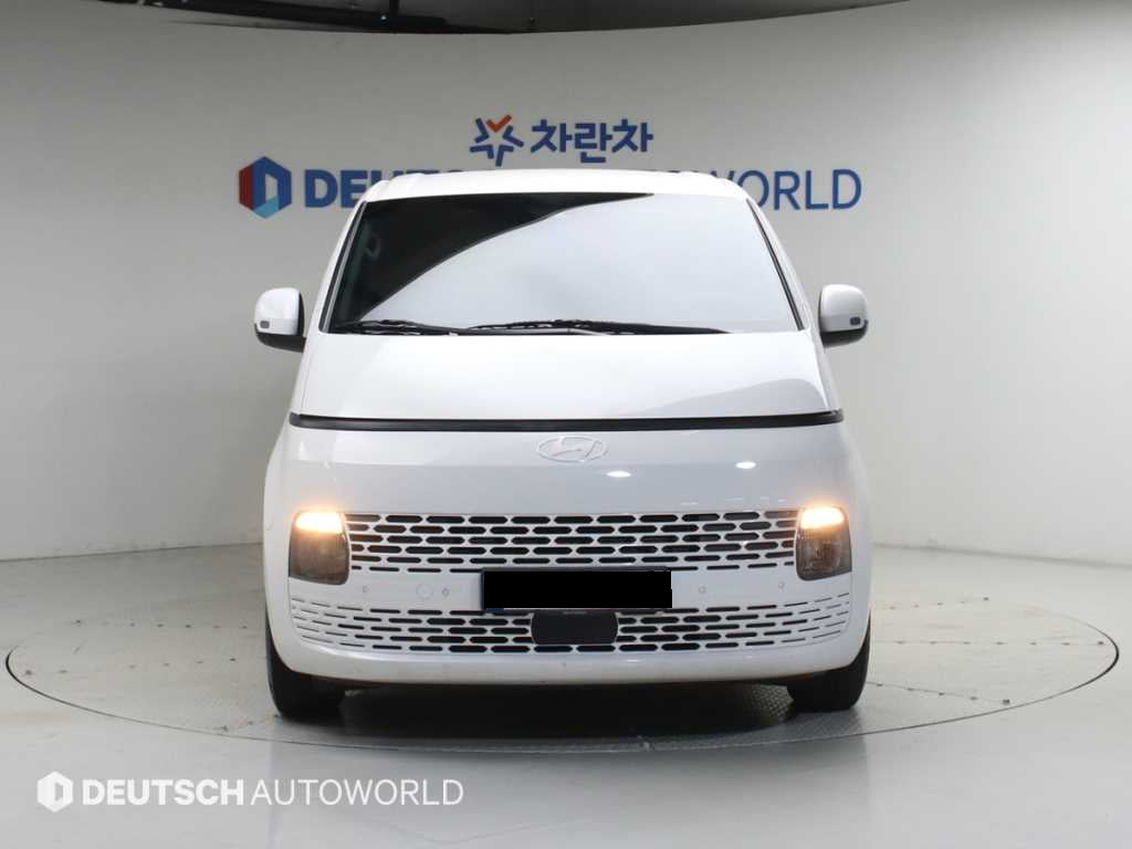 Hyundai Staria — photo 03