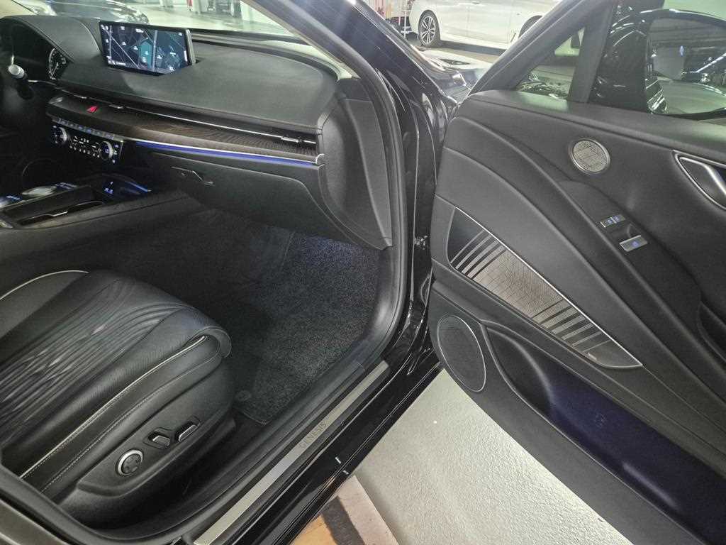Genesis G80 — photo 12