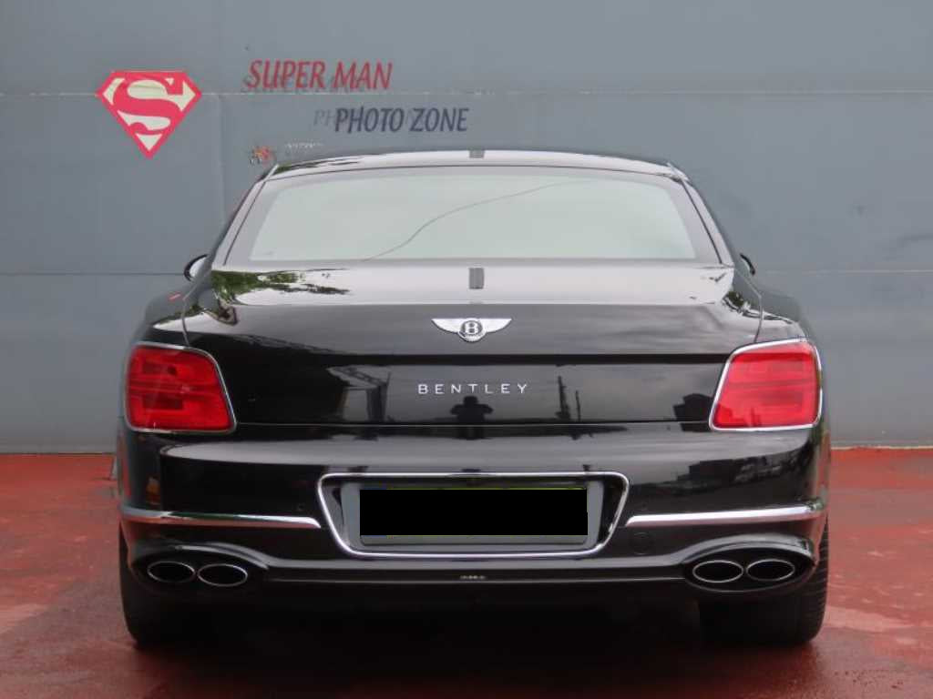 Bentley Flying Spur — photo 04