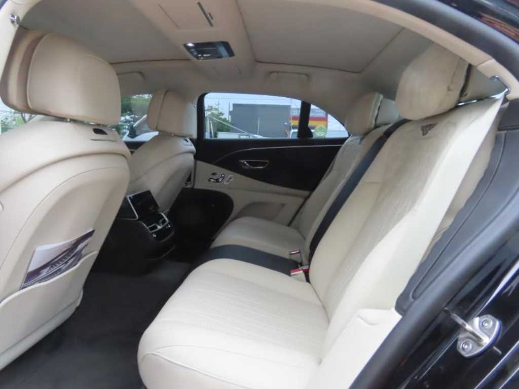 Bentley Flying Spur — photo 08