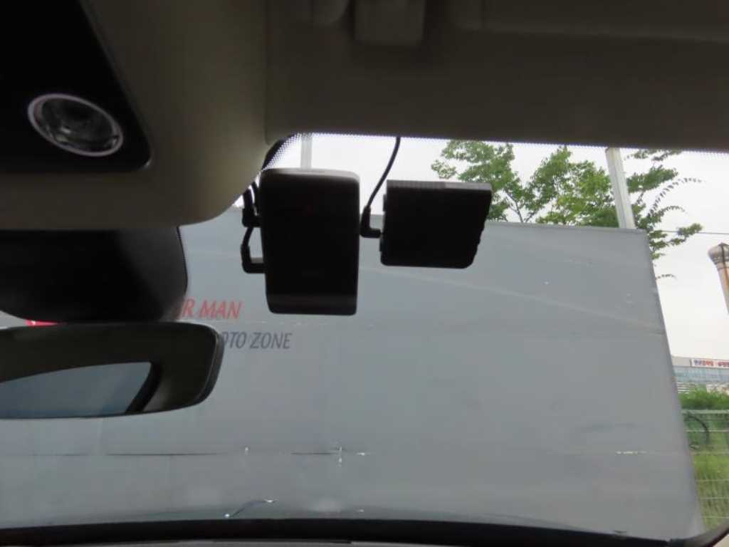 Bentley Flying Spur — photo 19