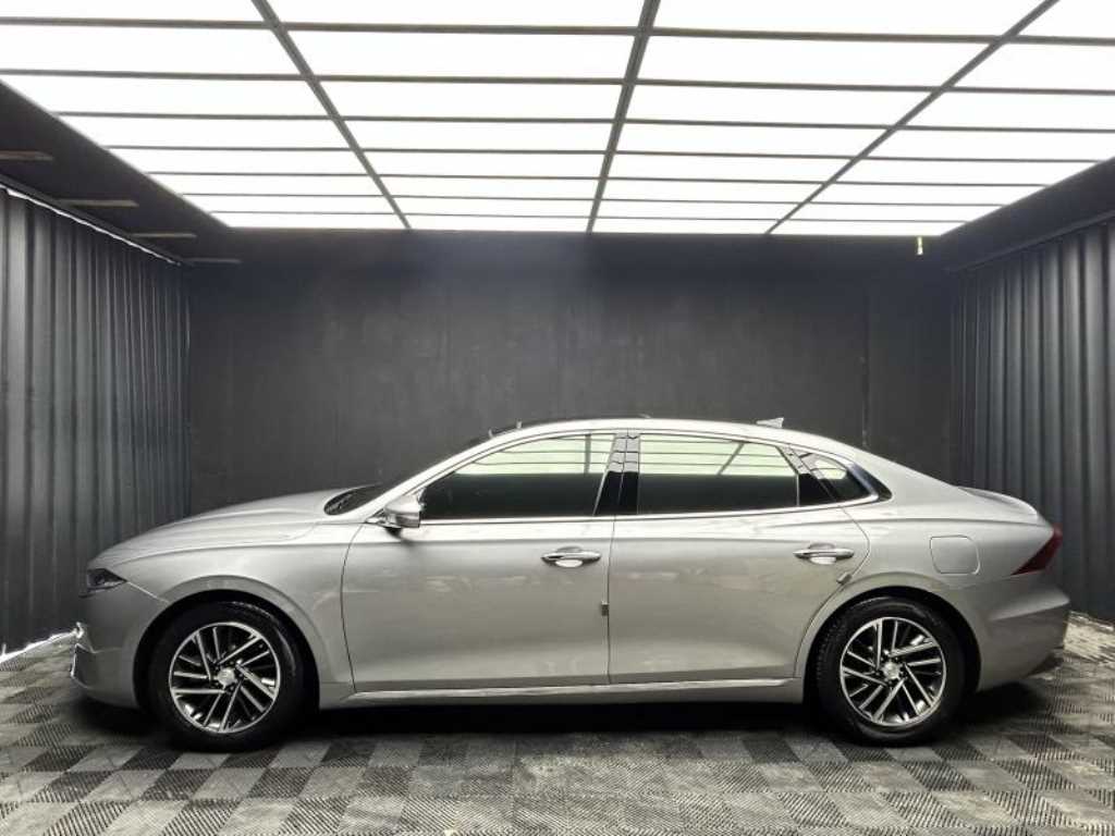 Hyundai Grandeur — photo 02