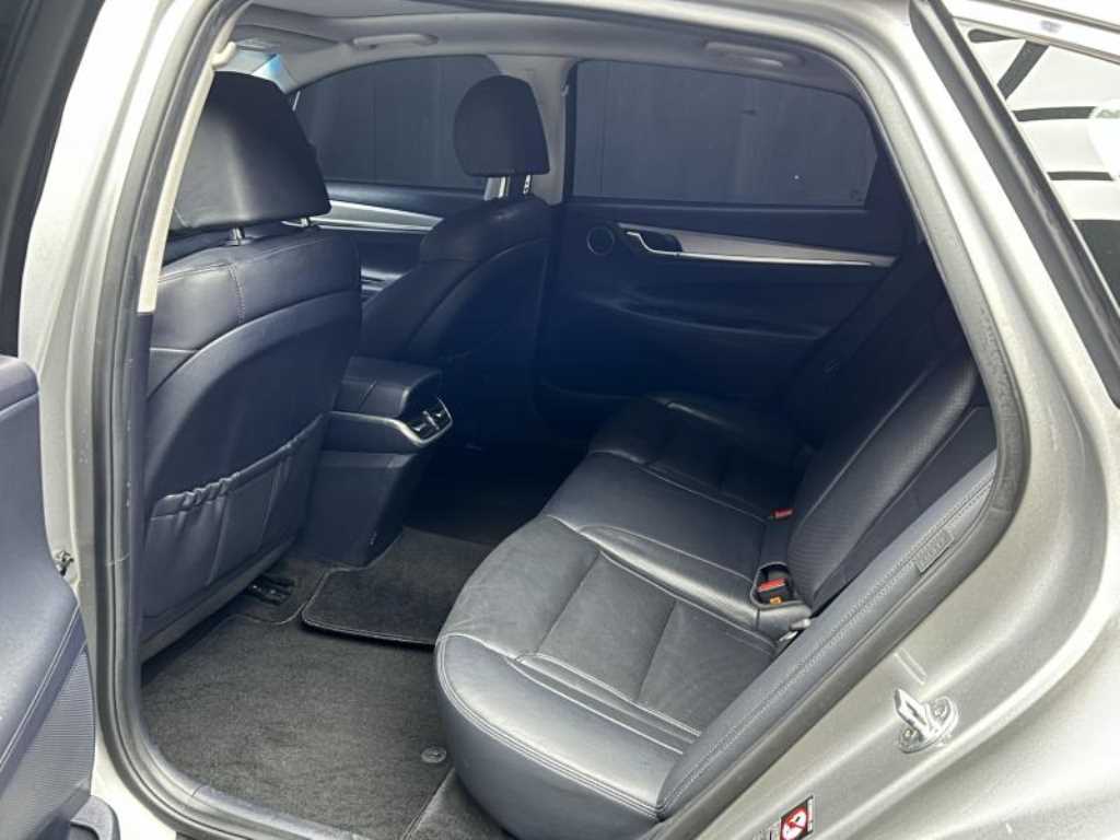 Hyundai Grandeur — photo 06