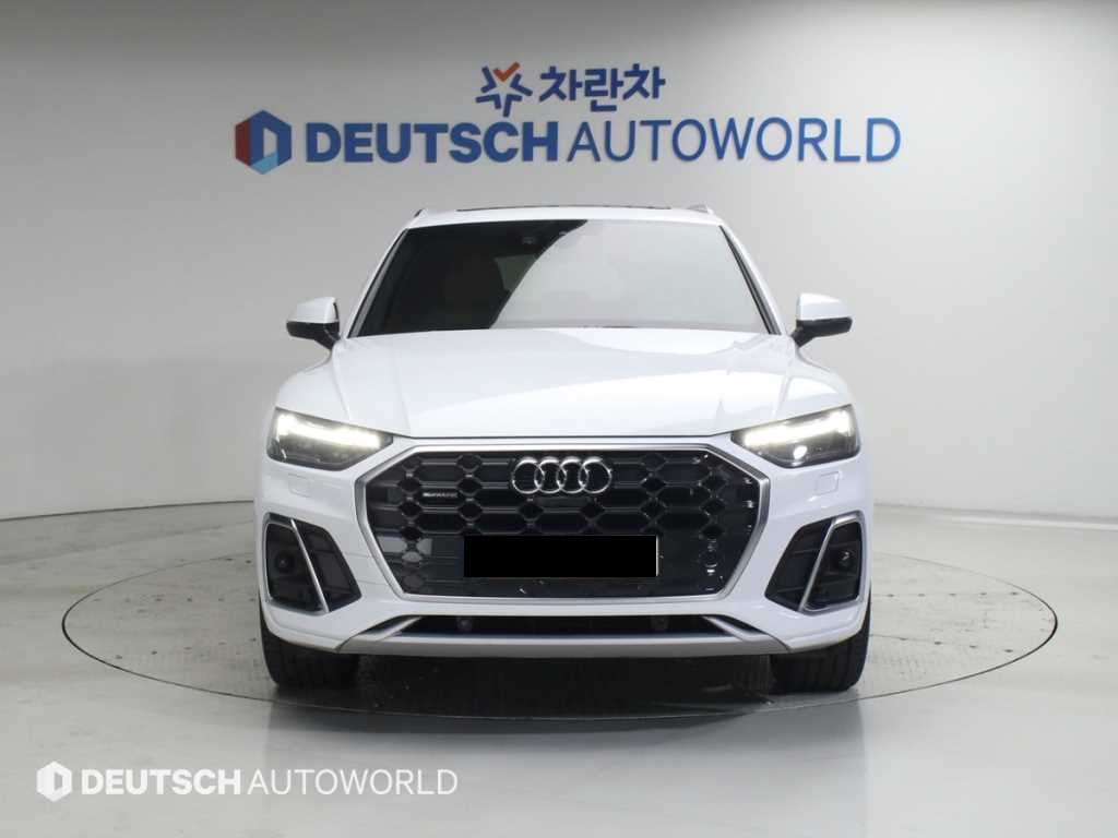 Audi Q5 — photo 03