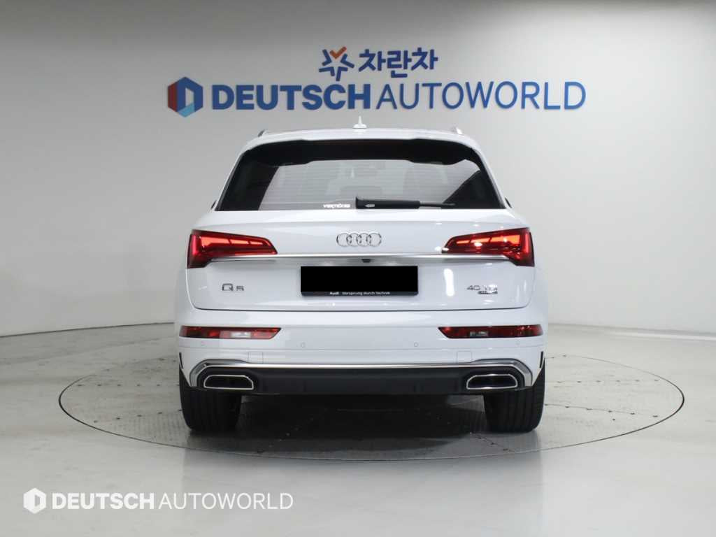 Audi Q5 — photo 04