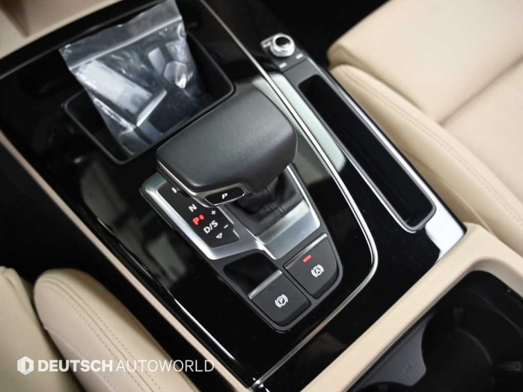 Audi Q5 — photo 09
