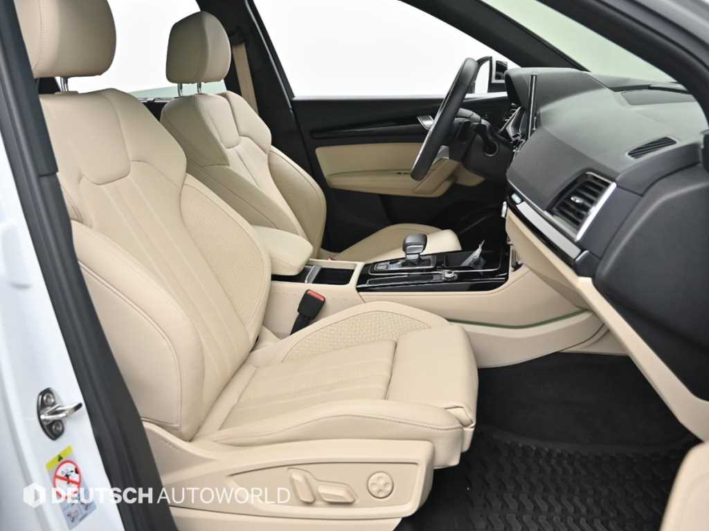 Audi Q5 — photo 10