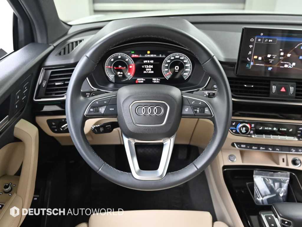 Audi Q5 — photo 13
