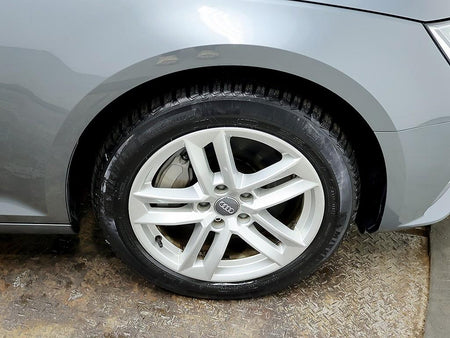 Audi A4 — photo 08