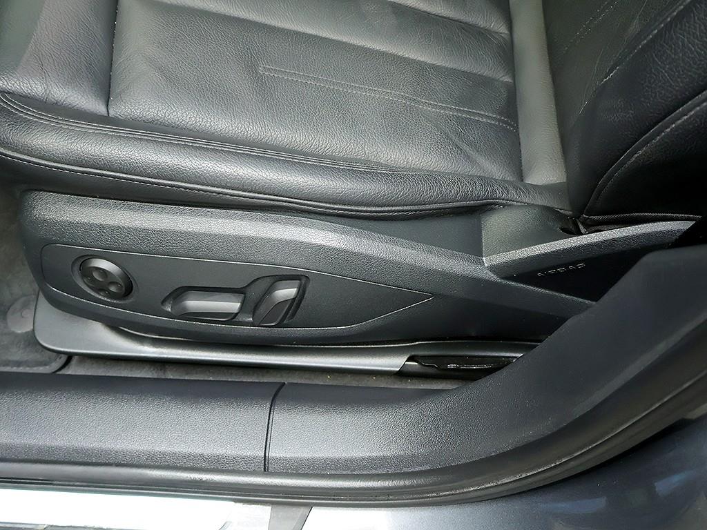 Audi A4 — photo 14