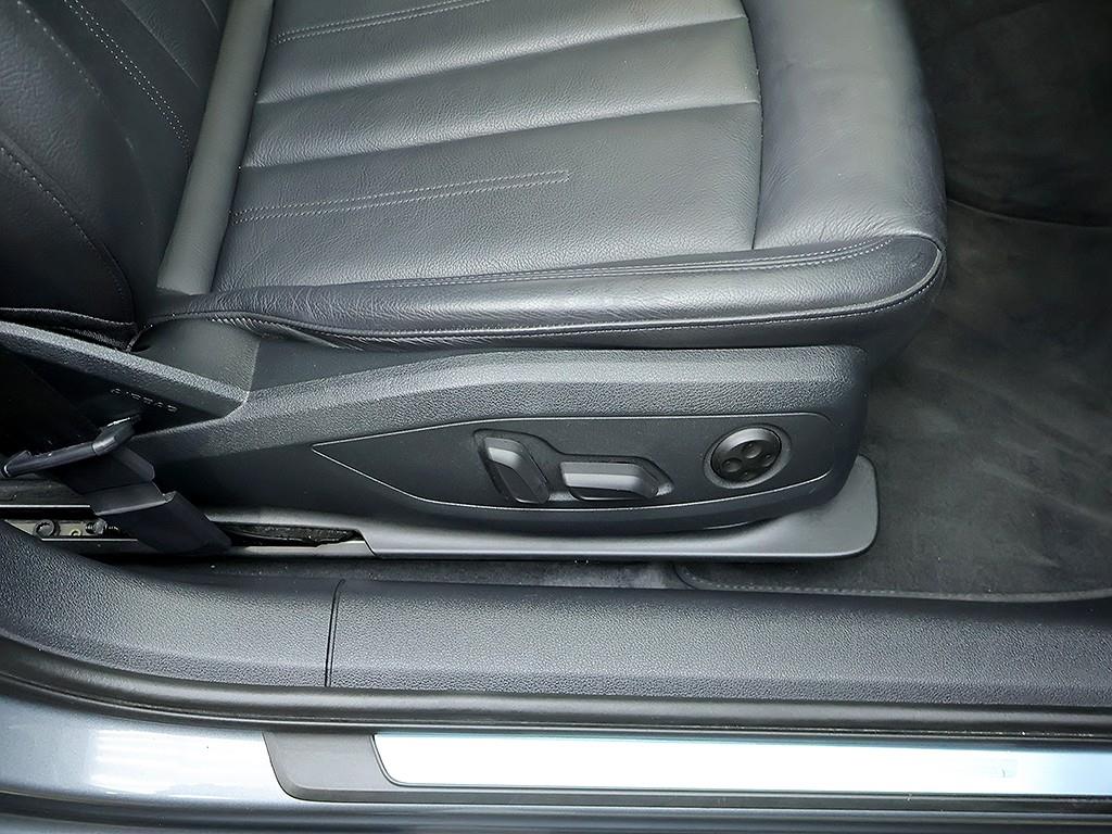 Audi A4 — photo 16
