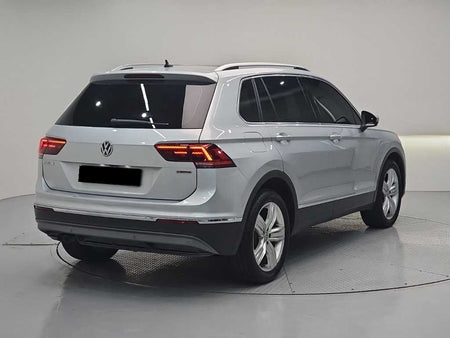 Volkswagen Tiguan — photo 04