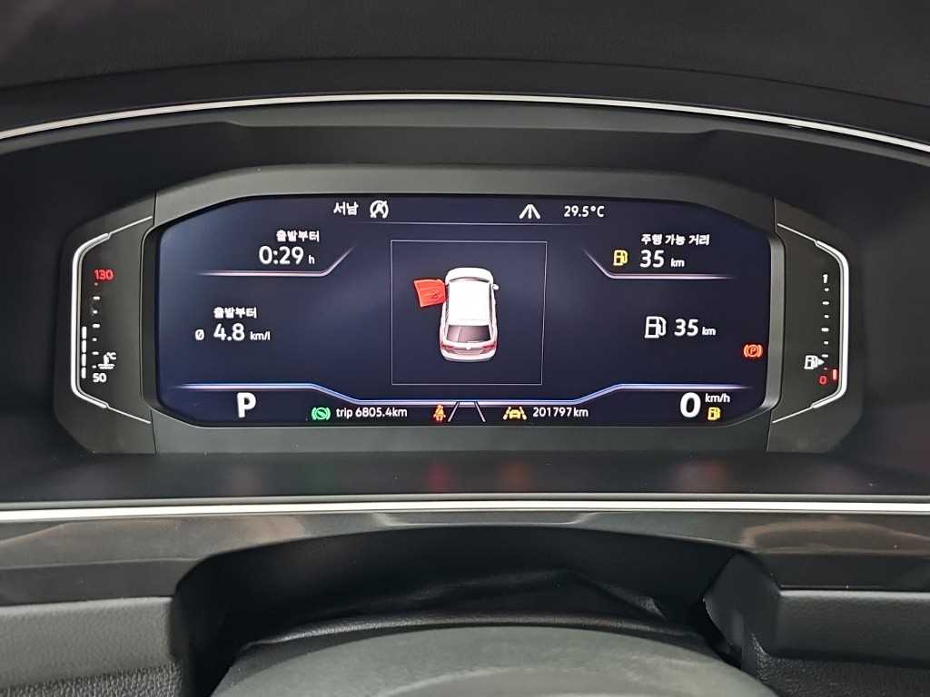 Volkswagen Tiguan — photo 06