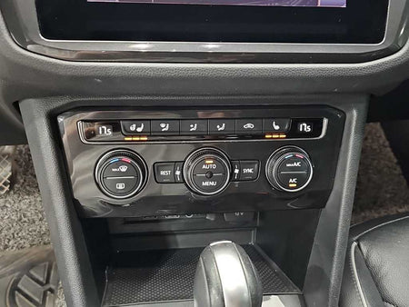 Volkswagen Tiguan — photo 10