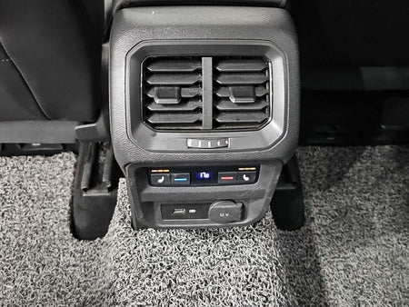 Volkswagen Tiguan — photo 13