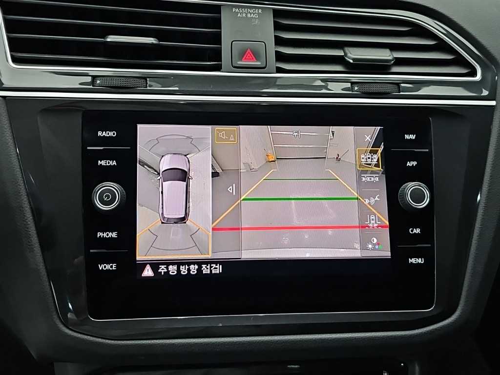 Volkswagen Tiguan — photo 16