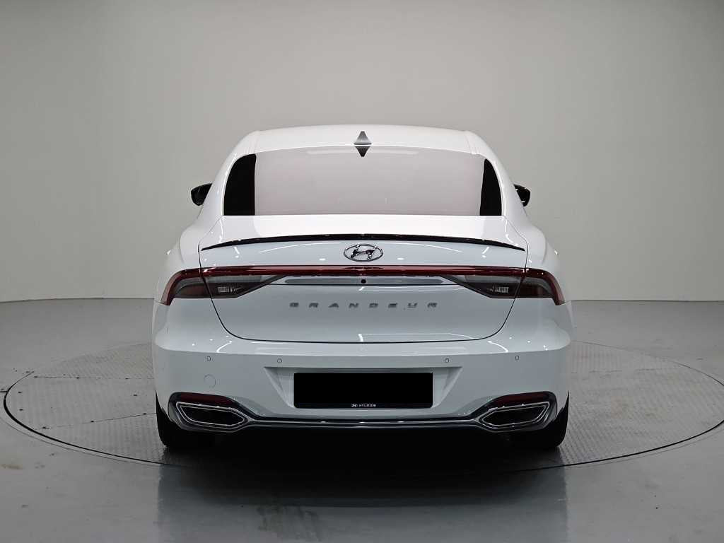 Hyundai Grandeur — photo 03