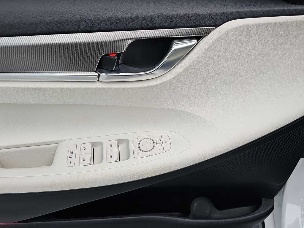 Hyundai Grandeur — photo 16