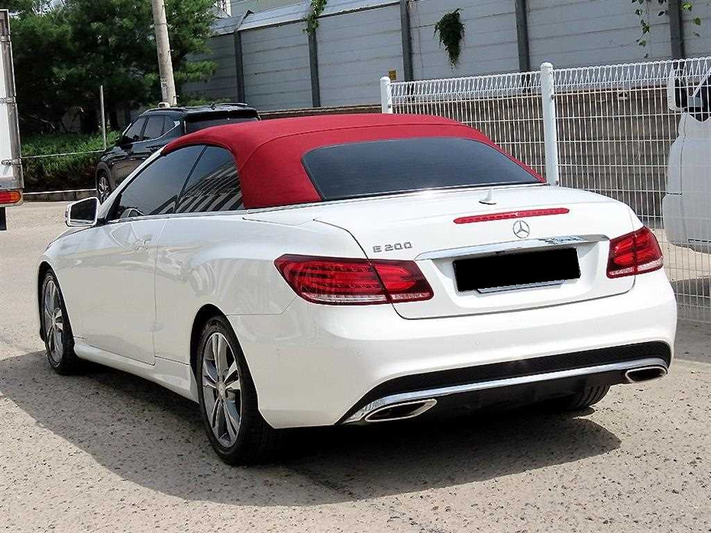 Mercedes-Benz E-Class — photo 03