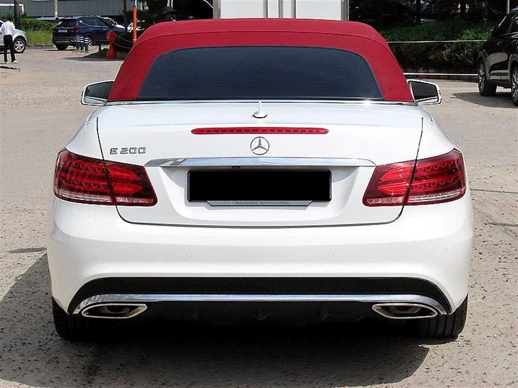 Mercedes-Benz E-Class — photo 04
