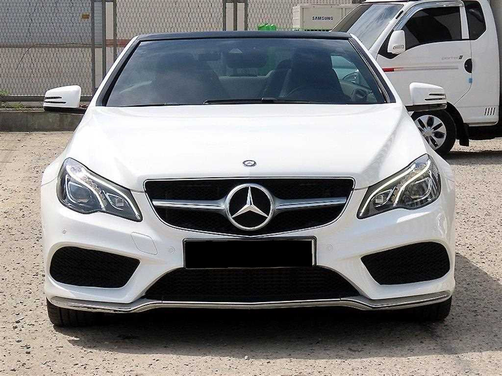 Mercedes-Benz E-Class — photo 05