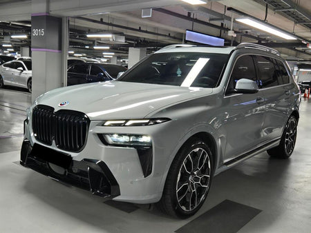 BMW X7 — photo 02
