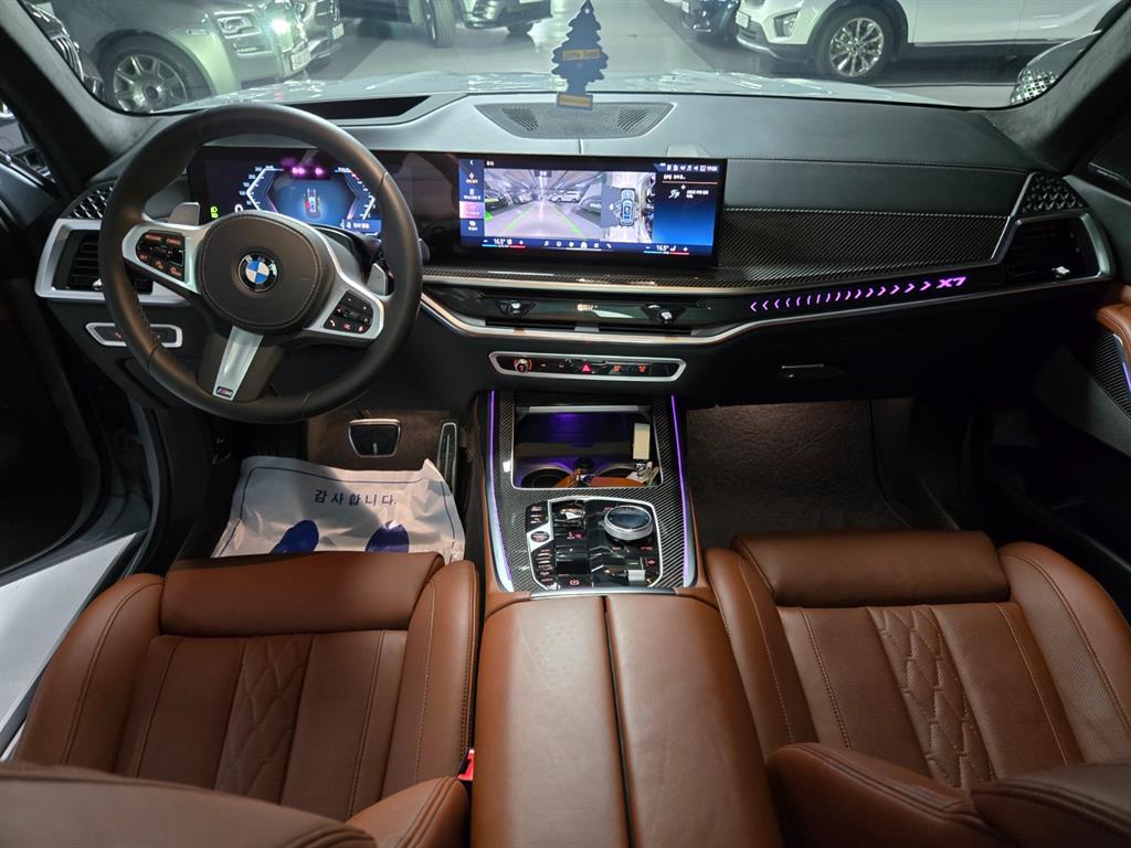 BMW X7 — photo 09