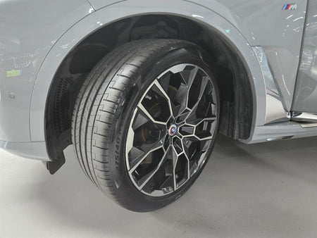 BMW X7 — photo 20