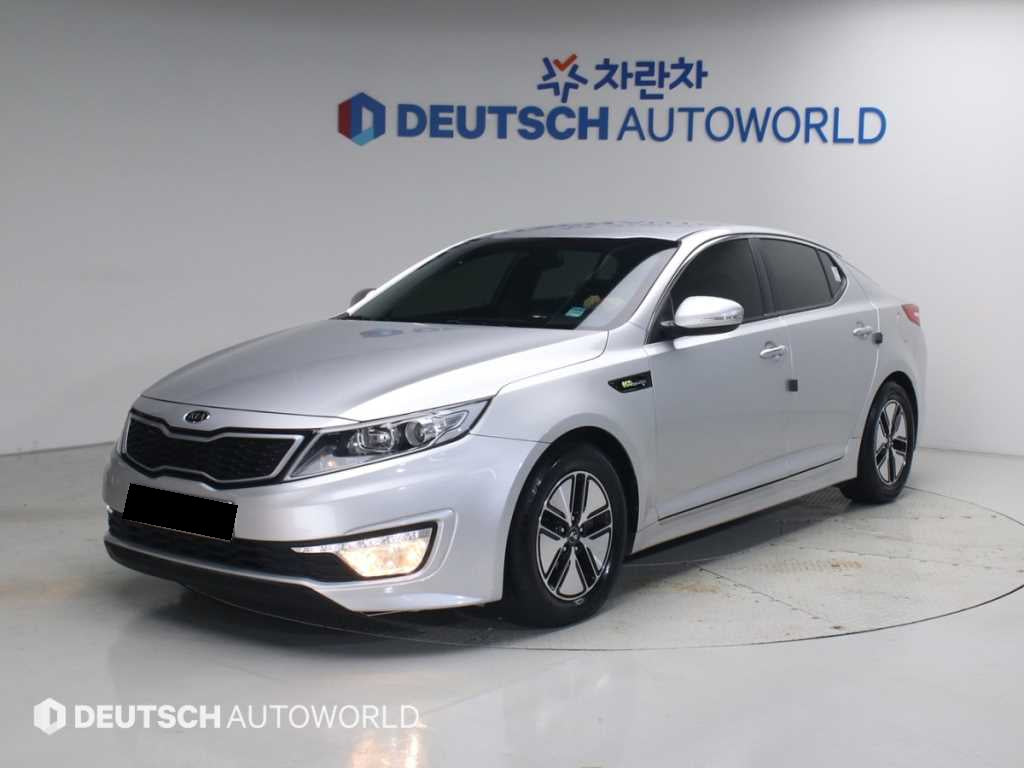Kia K5 — photo 01