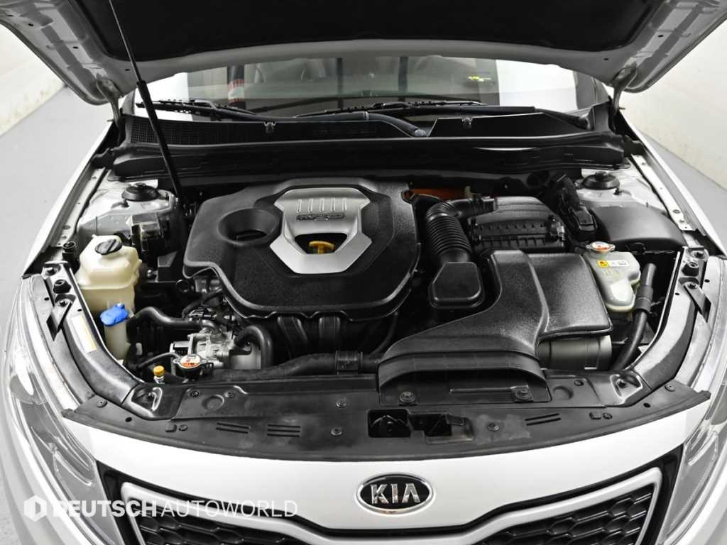 Kia K5 — photo 06