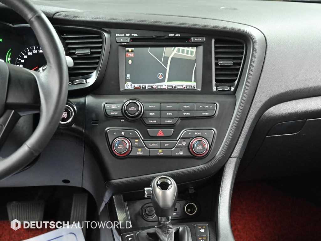 Kia K5 — photo 14