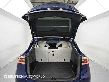 Tesla Model Y — photo 19