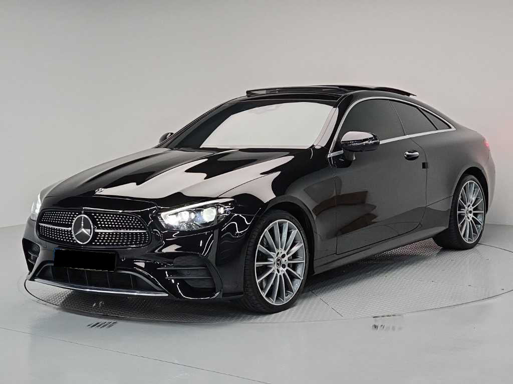 Mercedes-Benz E-Class — photo 01