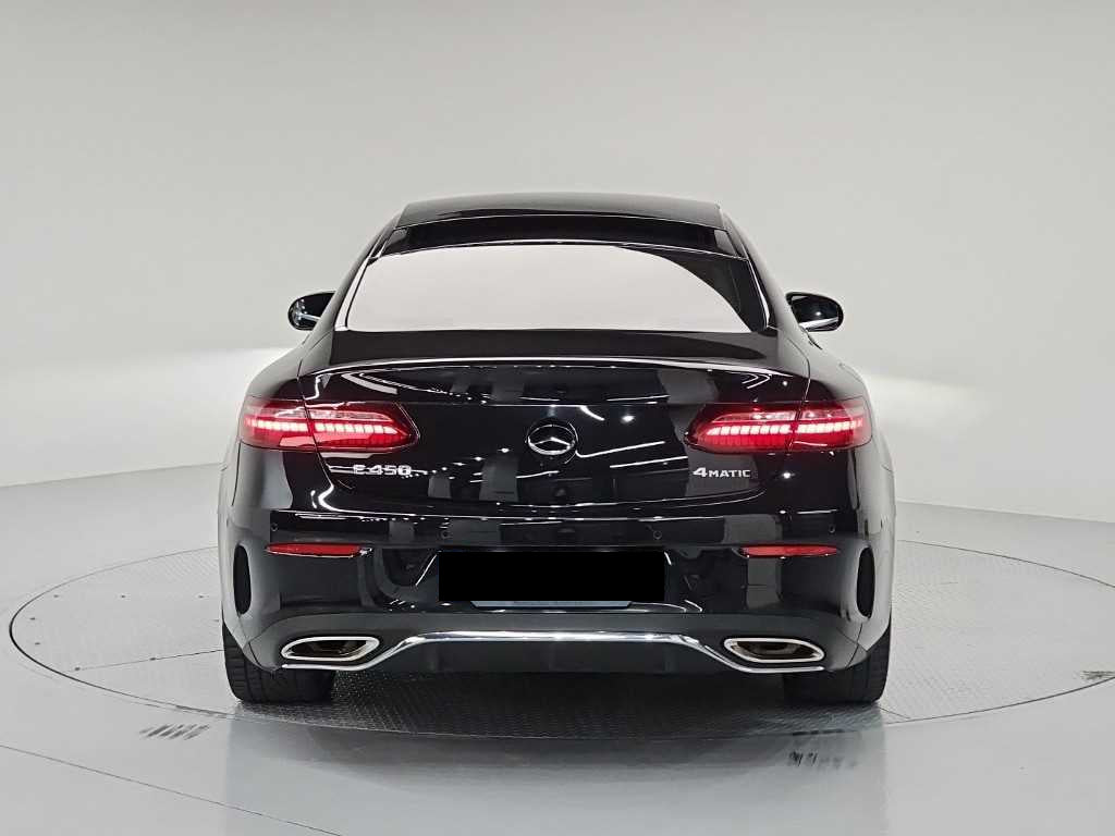 Mercedes-Benz E-Class — photo 03