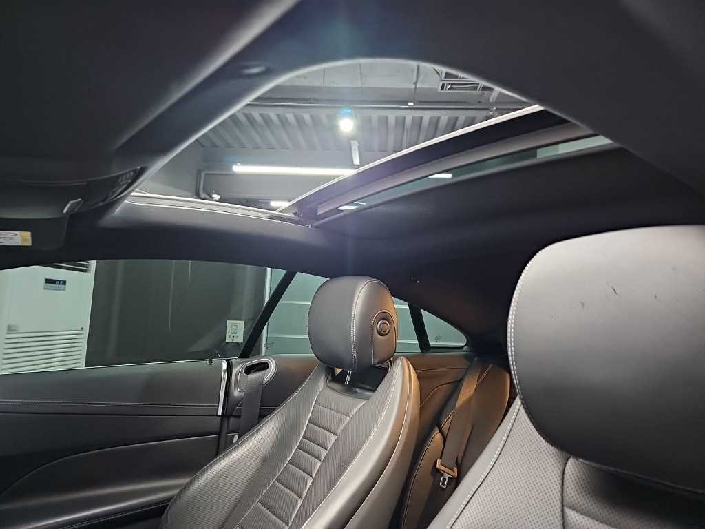 Mercedes-Benz E-Class — photo 13