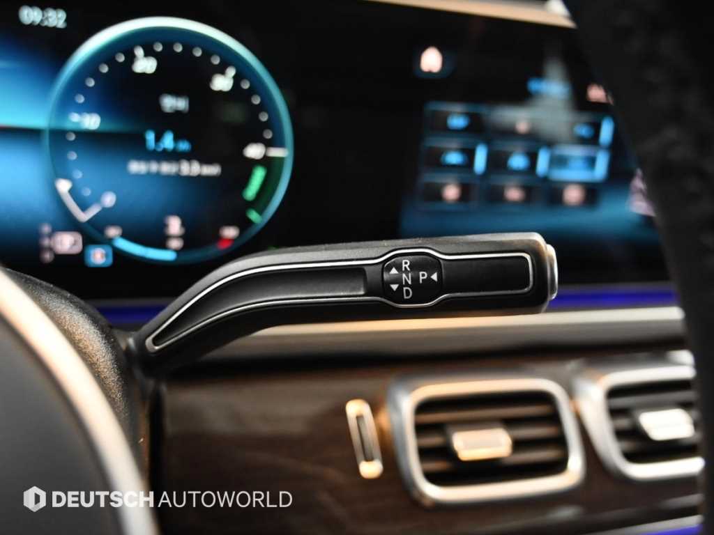Mercedes-Benz GLE-Class — photo 09