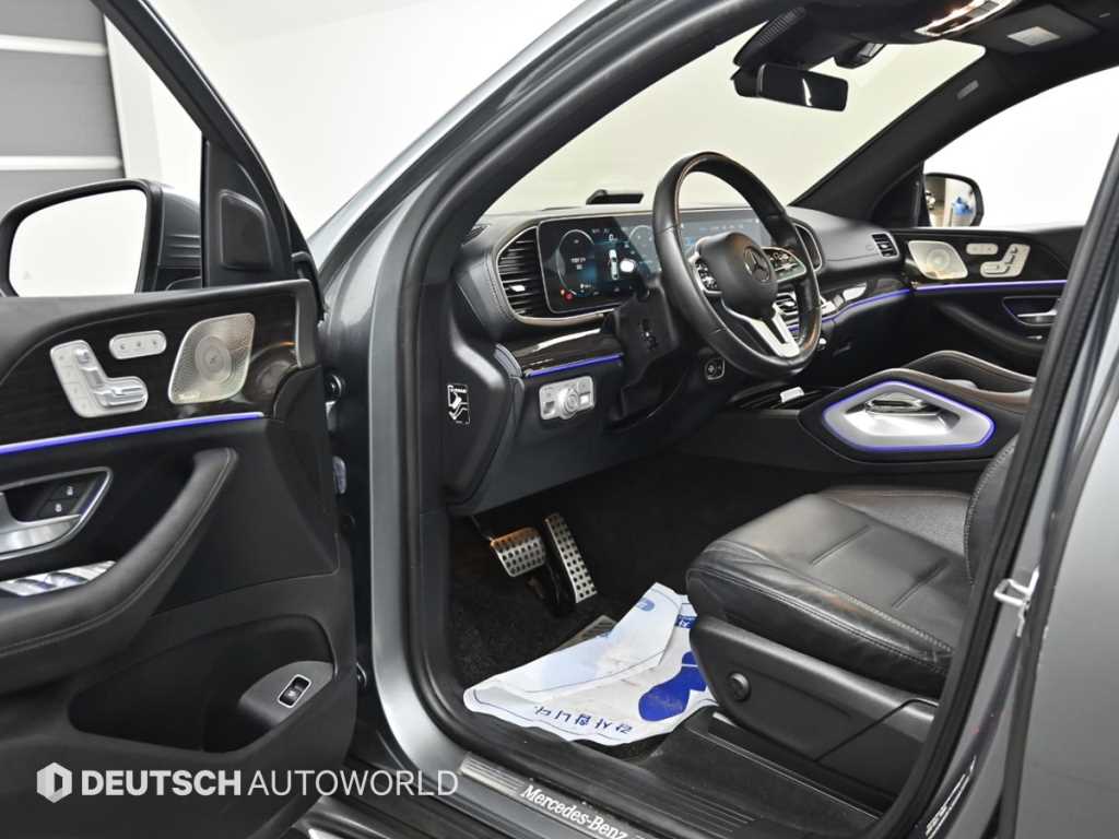 Mercedes-Benz GLE-Class — photo 11