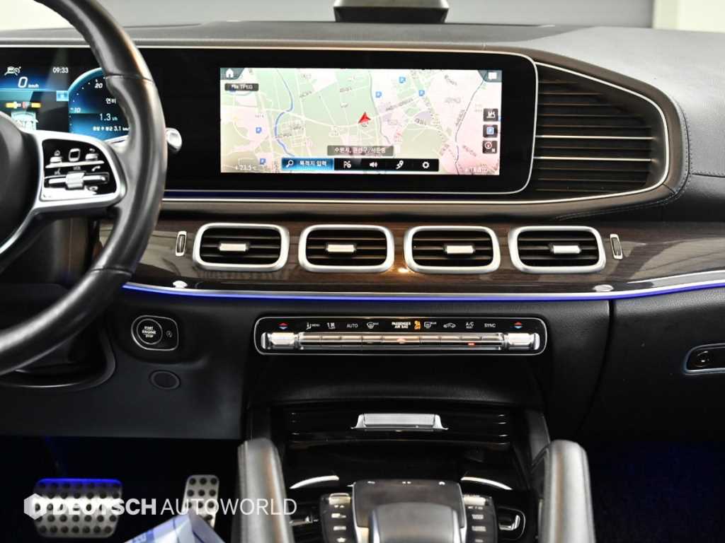 Mercedes-Benz GLE-Class — photo 14