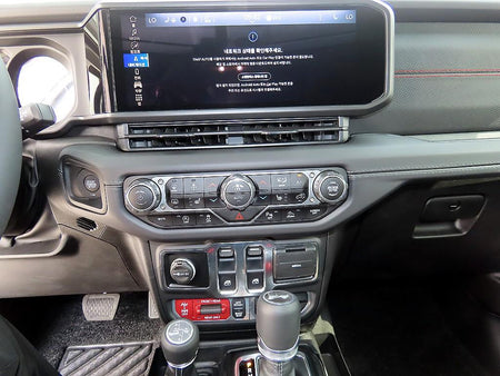 Jeep Wrangler — photo 12