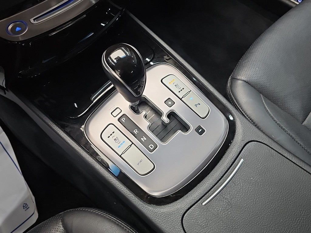 Hyundai Genesis — photo 08
