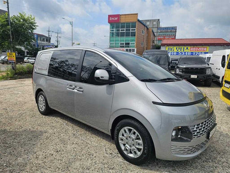 Hyundai Staria — photo 01