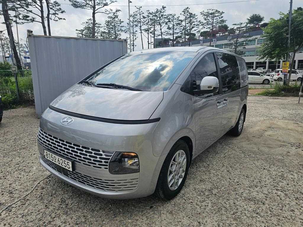 Hyundai Staria — photo 03