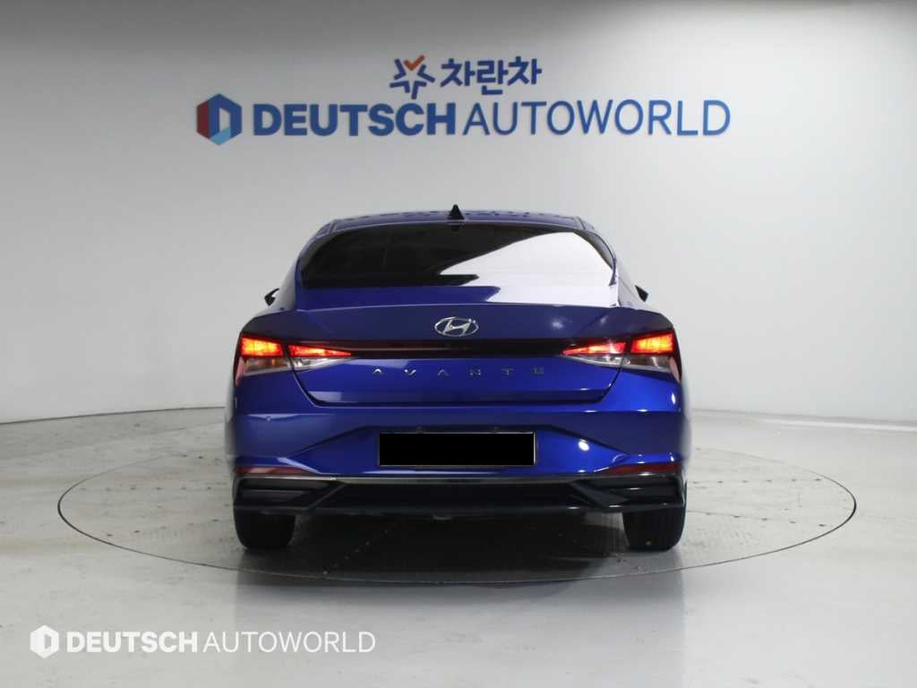 Hyundai Avante — photo 04