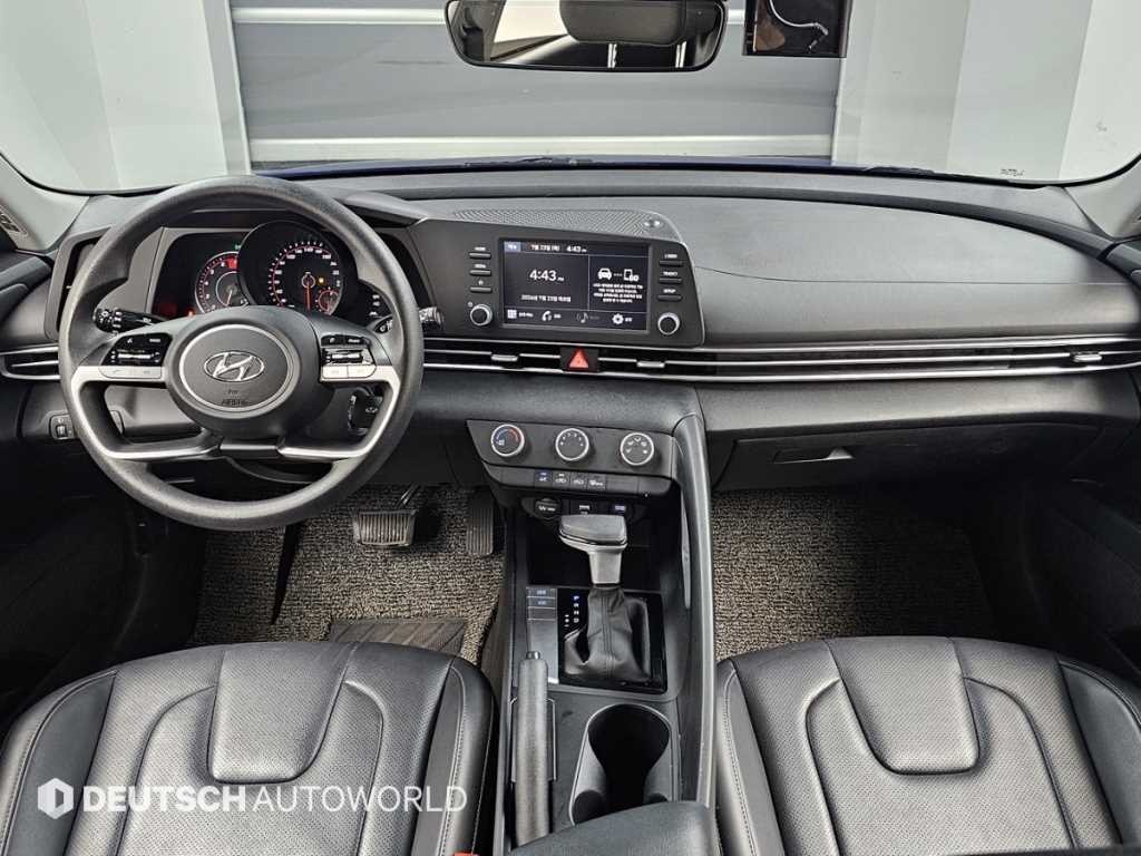 Hyundai Avante — photo 07